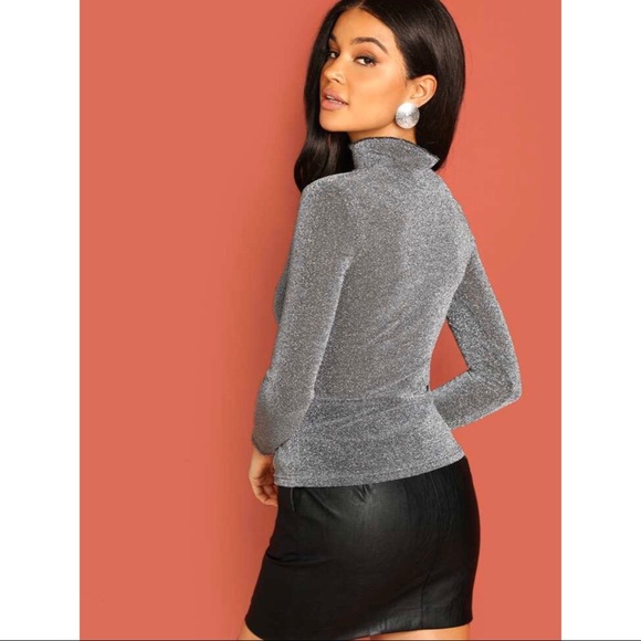 🚫SALE🚫 NWOT Gray High Neck Glitter Top - Picture 3 of 6